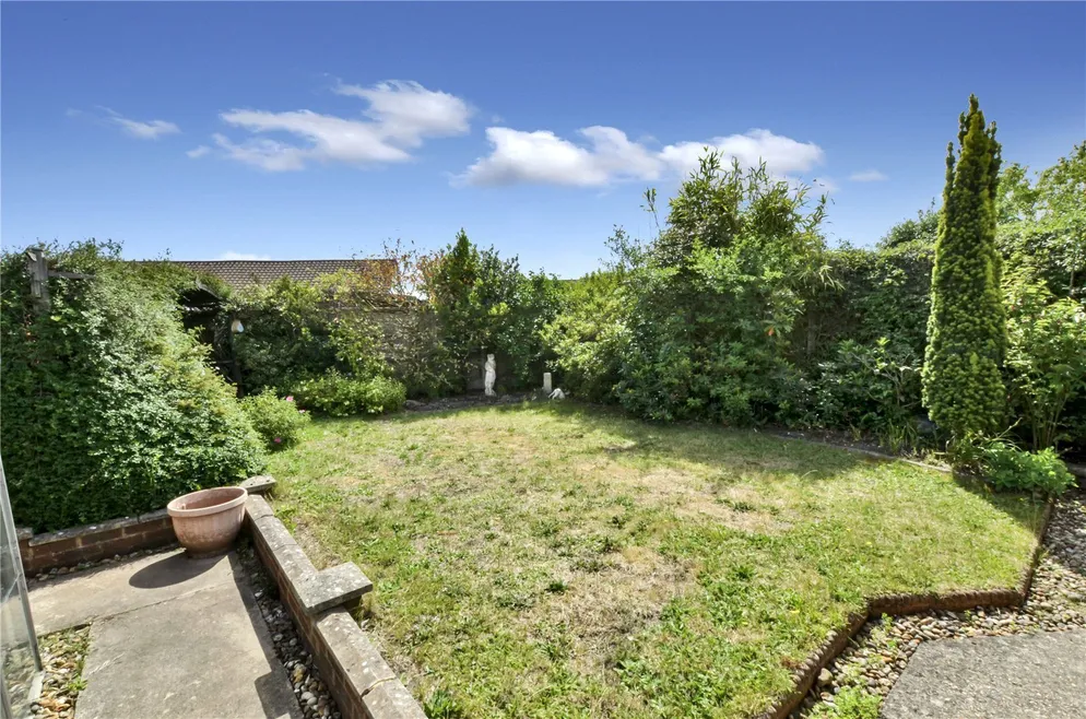 Property carousel item 13