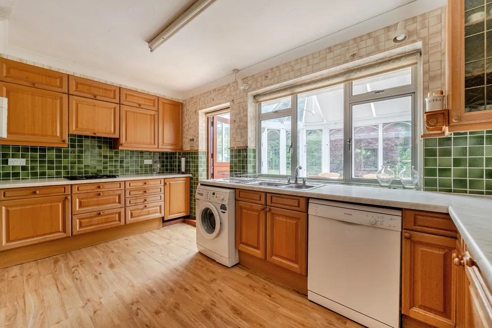 Pine Bank, Hindhead, GU26 photo 3