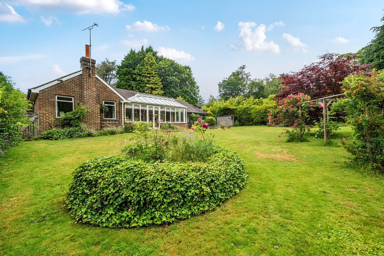 Pine Bank, Hindhead, GU26 photo 14
