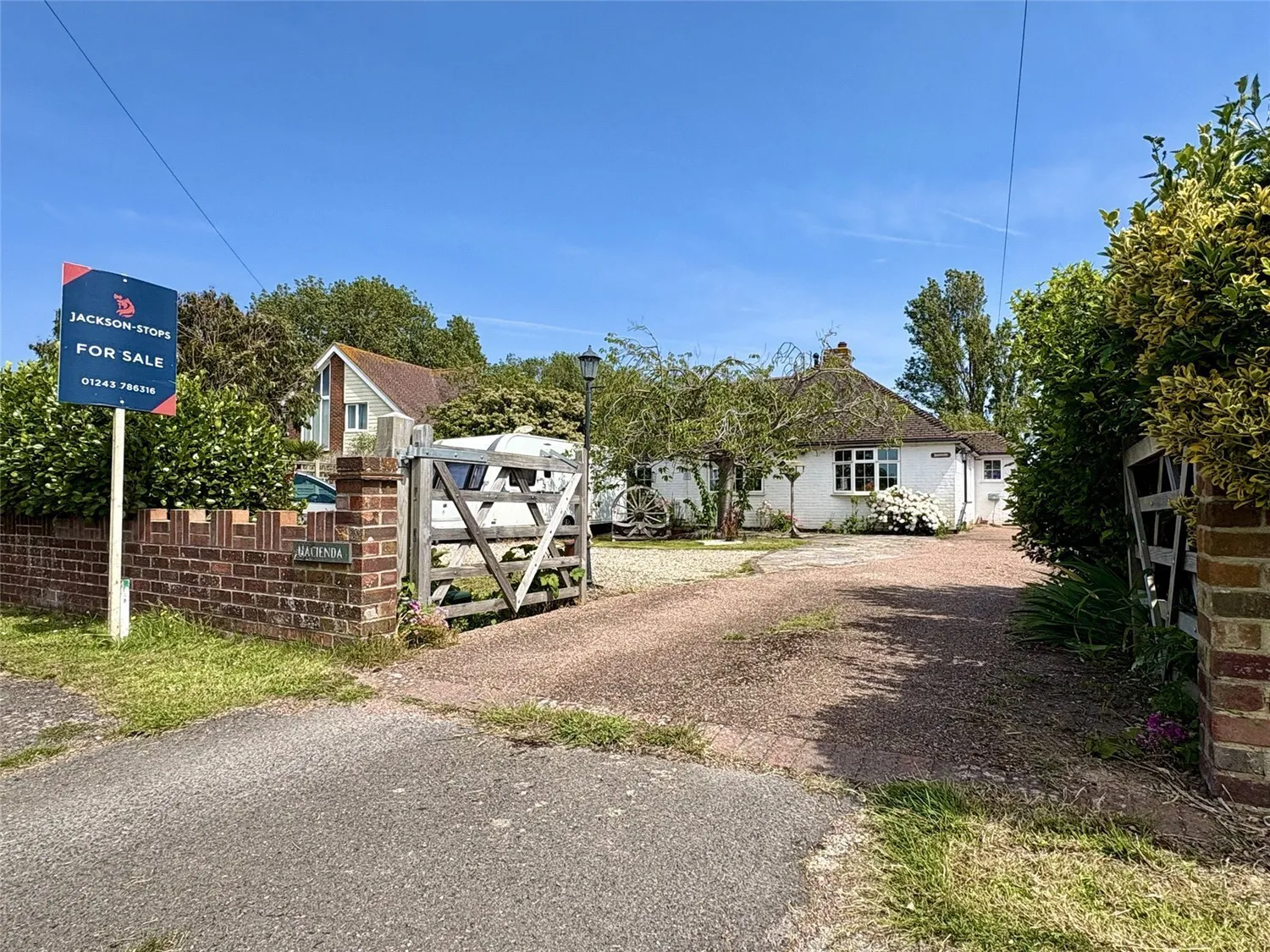 Bracklesham Lane, Bracklesham Bay, PO20 photo 13