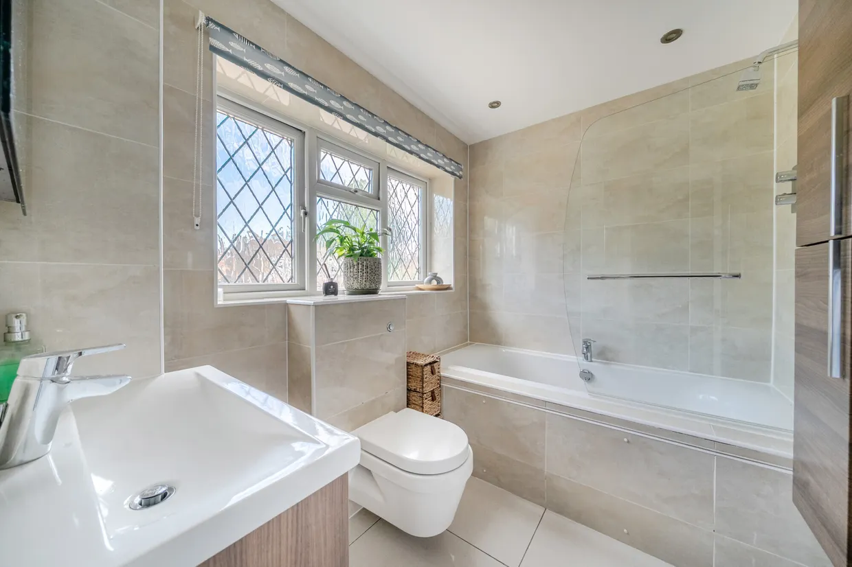 Newark Road, Windlesham, GU20 photo 9