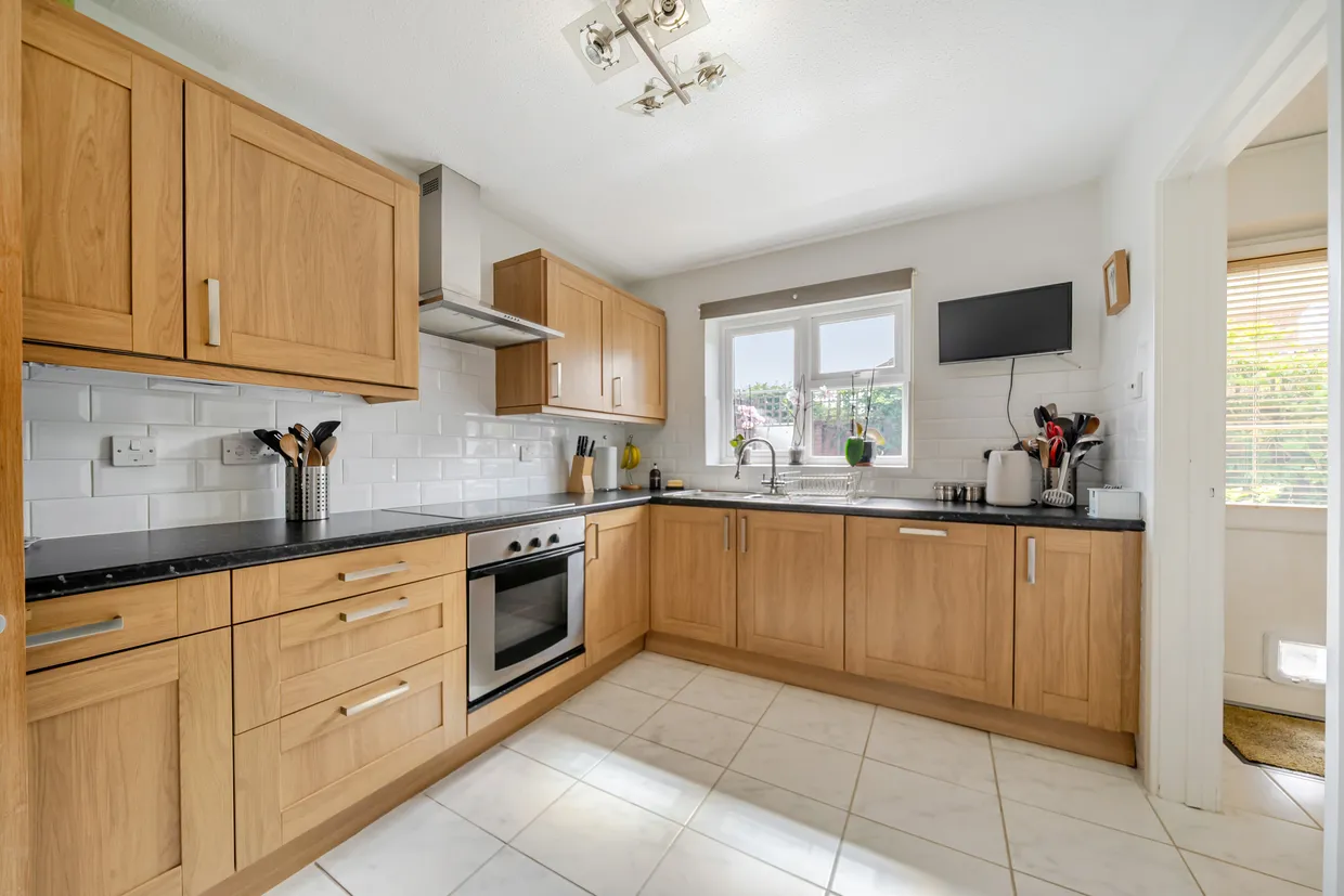 Farmers Way, Seer Green, HP9 photo 8