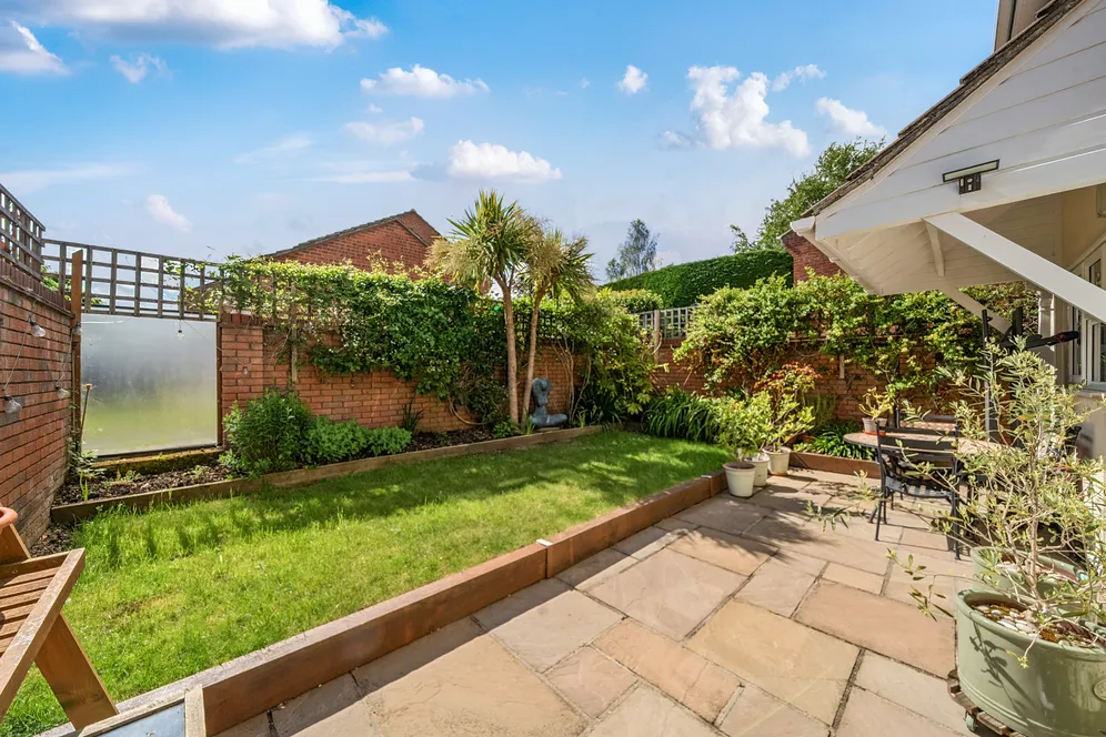 Farmers Way, Seer Green, HP9 photo 18