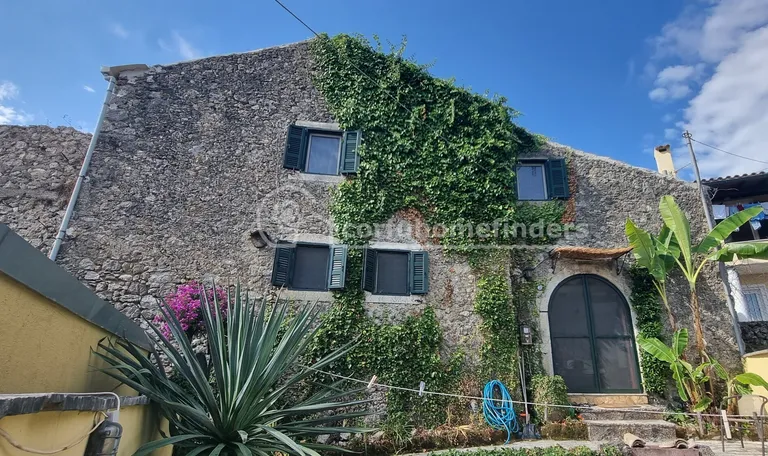 IVY, Sinarades, Corfu