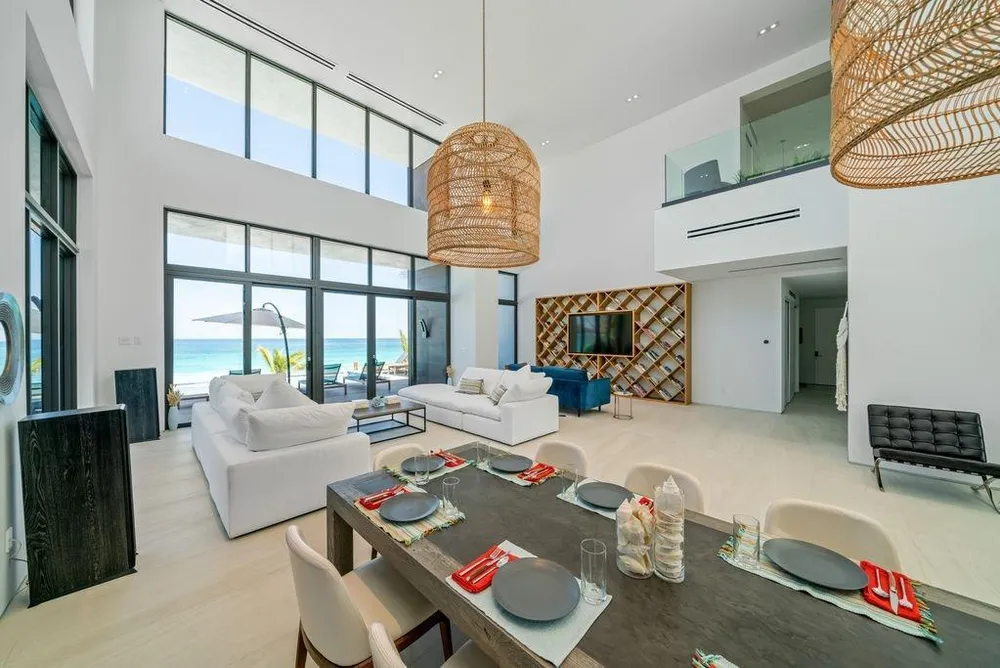 Triana Shores Harbour Island