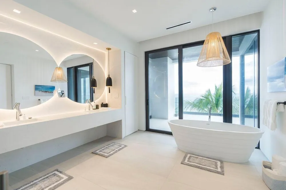 Triana Shores Harbour Island