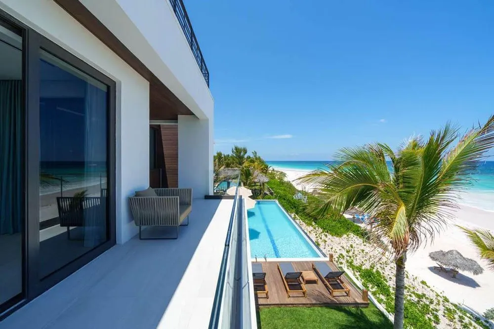 Triana Shores Harbour Island