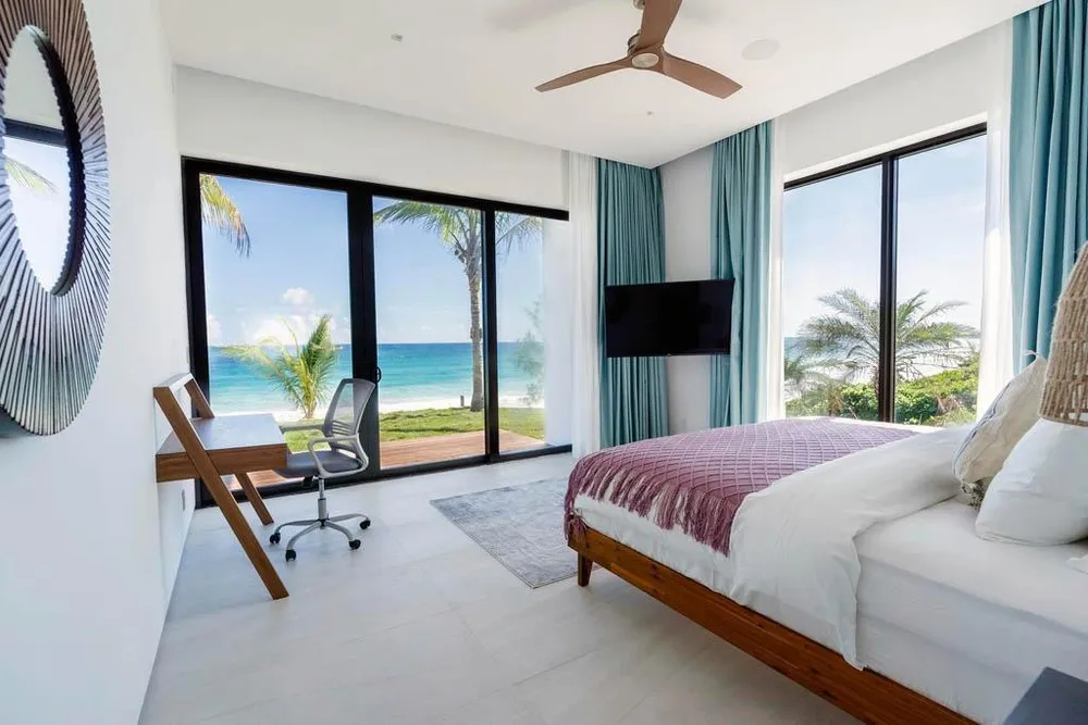 Triana Shores Harbour Island