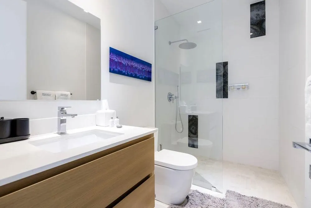 Triana Shores Harbour Island
