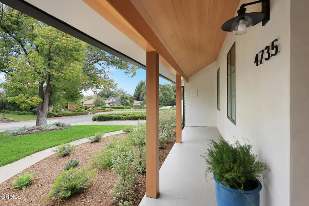 4735 Indianola Way, La Canada Flintridge, CA 91011