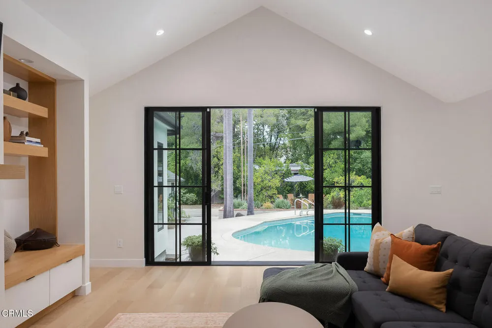 4735 Indianola Way, La Canada Flintridge, CA 91011
