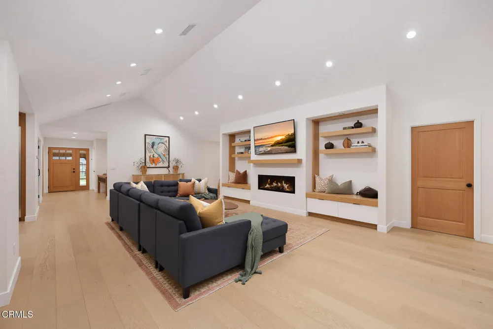4735 Indianola Way, La Canada Flintridge, CA 91011