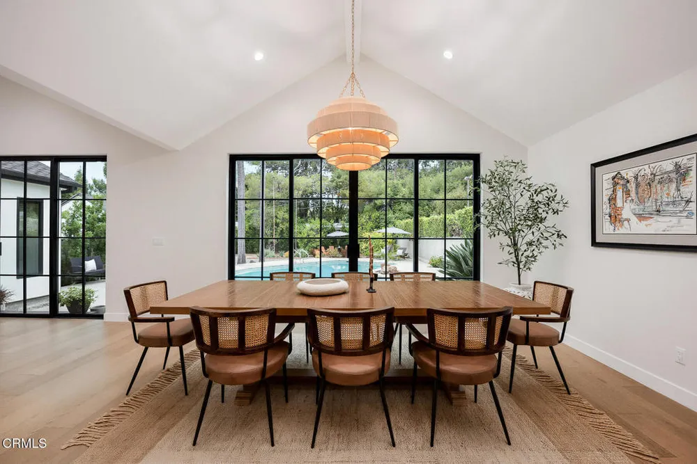 4735 Indianola Way, La Canada Flintridge, CA 91011