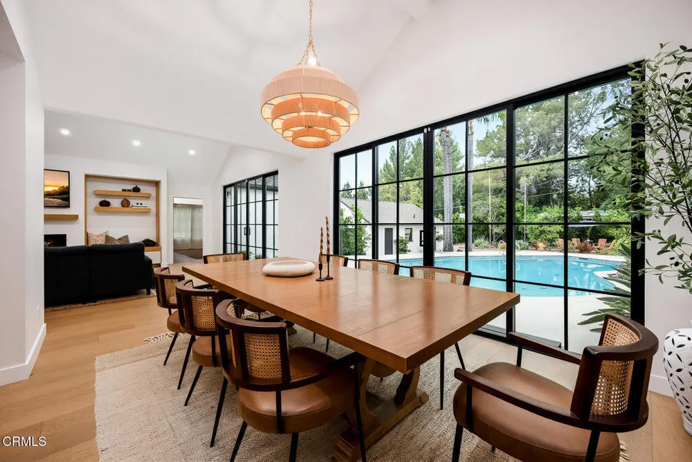 4735 Indianola Way, La Canada Flintridge, CA 91011
