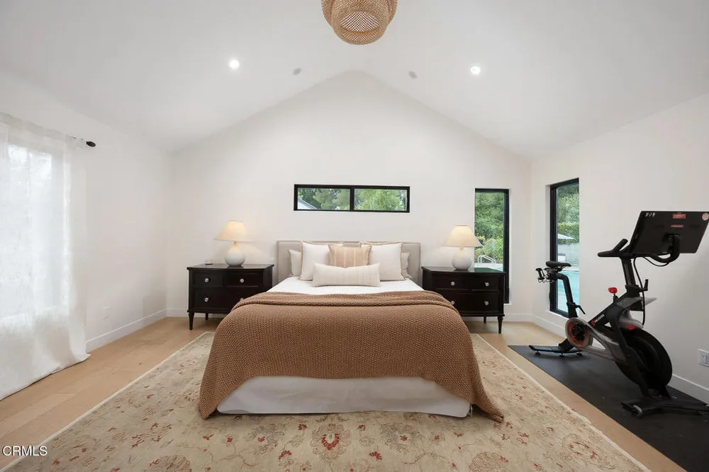 4735 Indianola Way, La Canada Flintridge, CA 91011