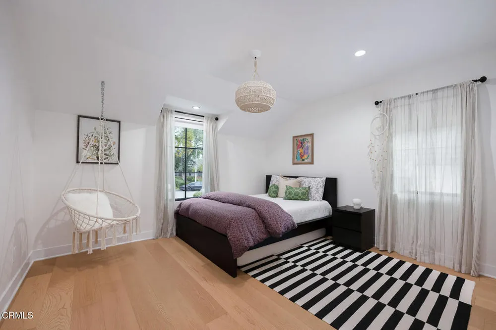 4735 Indianola Way, La Canada Flintridge, CA 91011