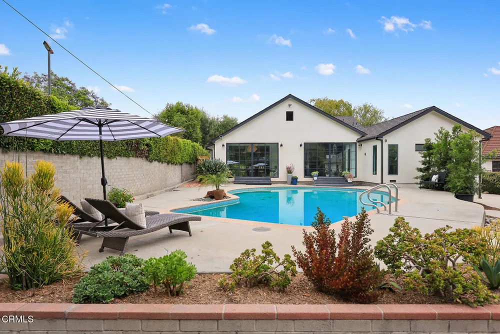 4735 Indianola Way, La Canada Flintridge, CA 91011