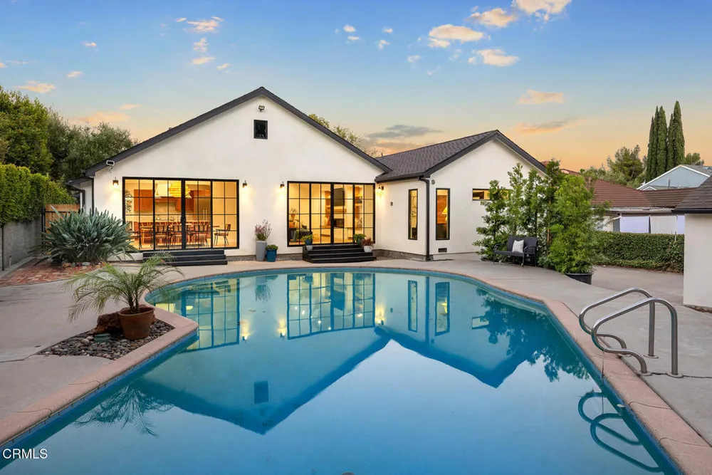 4735 Indianola Way, La Canada Flintridge, CA 91011