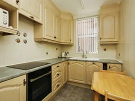 Thorne Road, Doncaster thumb 3