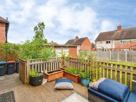 Queens Drive, Helsby, Frodsham thumb 3