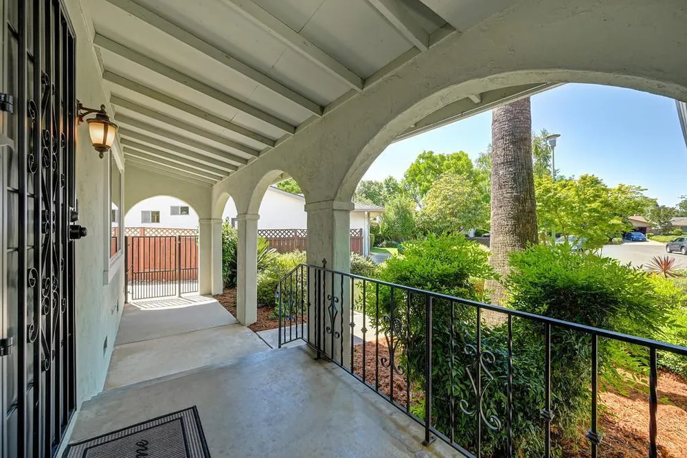 8340 Marina Greens Way, Sacramento, CA 95826