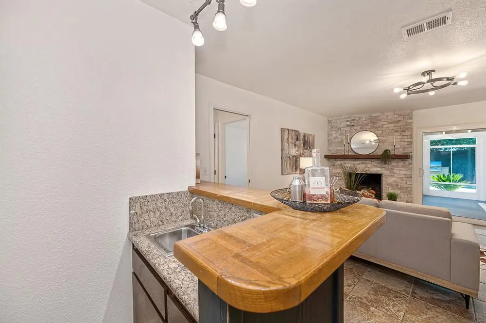 8340 Marina Greens Way, Sacramento, CA 95826