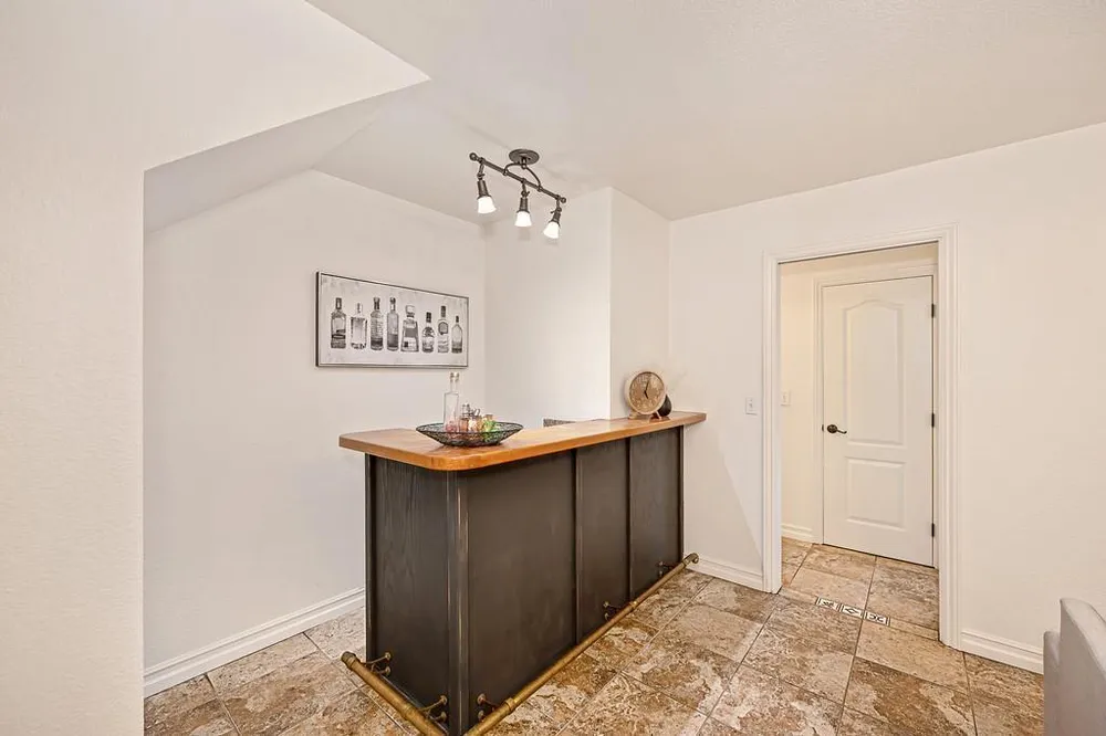 8340 Marina Greens Way, Sacramento, CA 95826