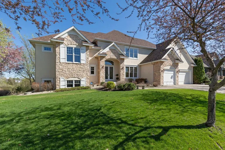 19043 Vogel Farm Trail, Eden Prairie, MN 55347