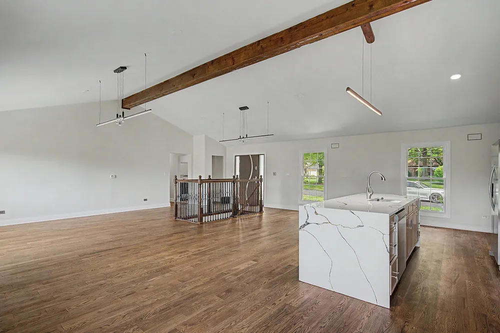 15 Turning Shore Dr, South Barrington, IL 60010
