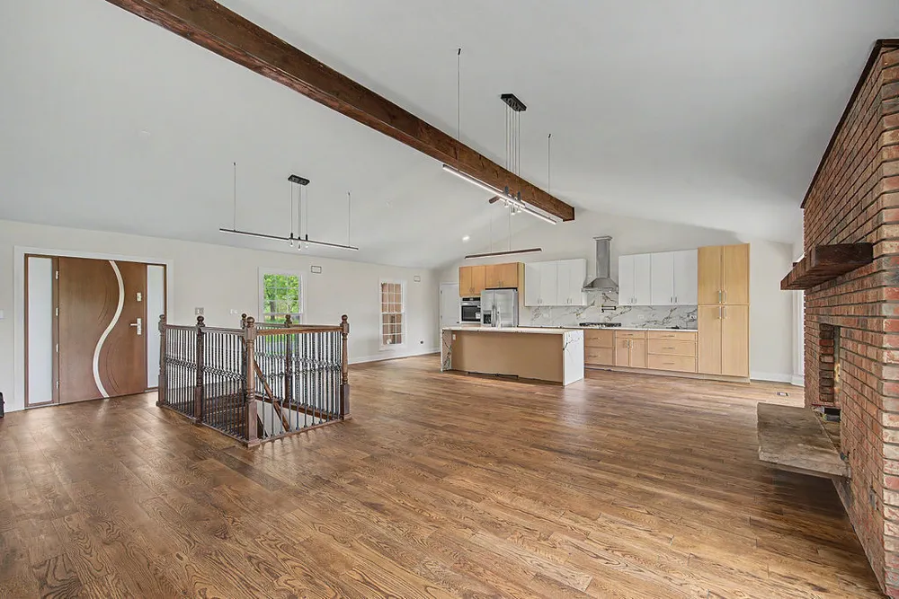 15 Turning Shore Dr, South Barrington, IL 60010