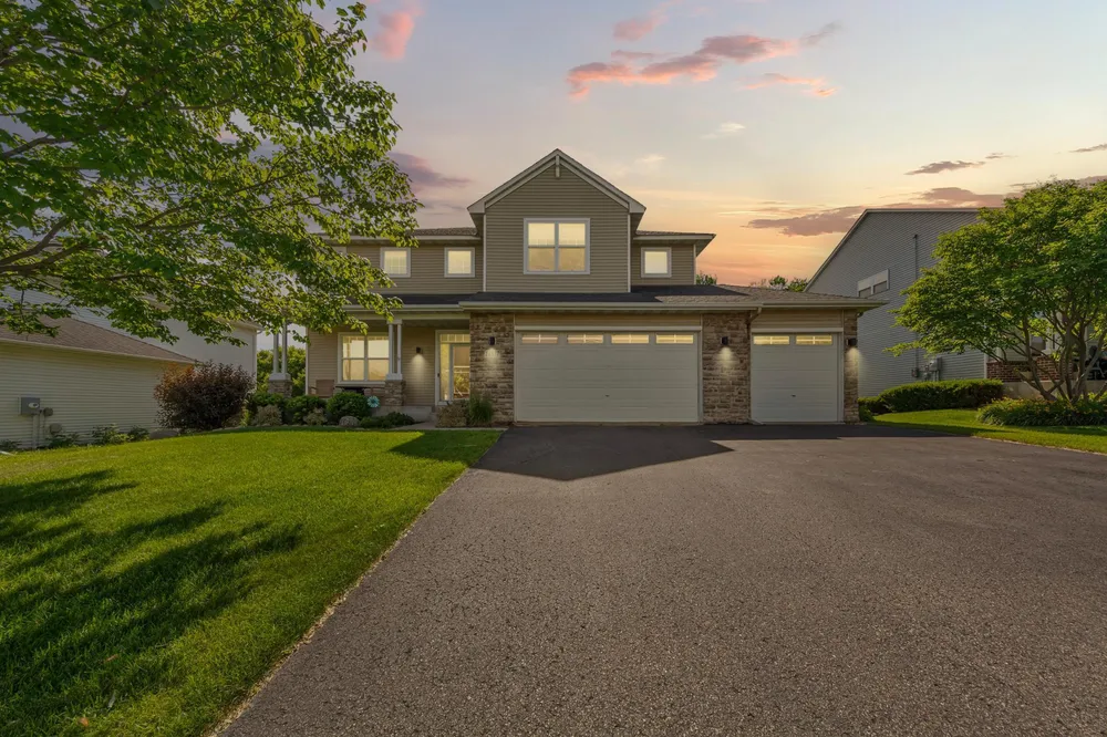 13837 Azalea Ave, Rosemount, MN 55068