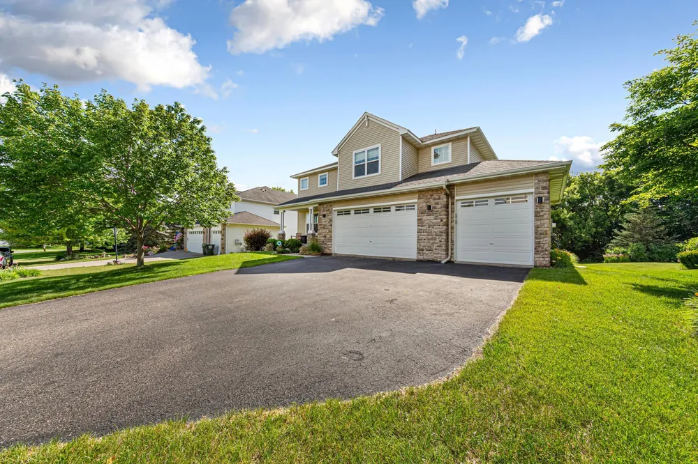 13837 Azalea Ave, Rosemount, MN 55068