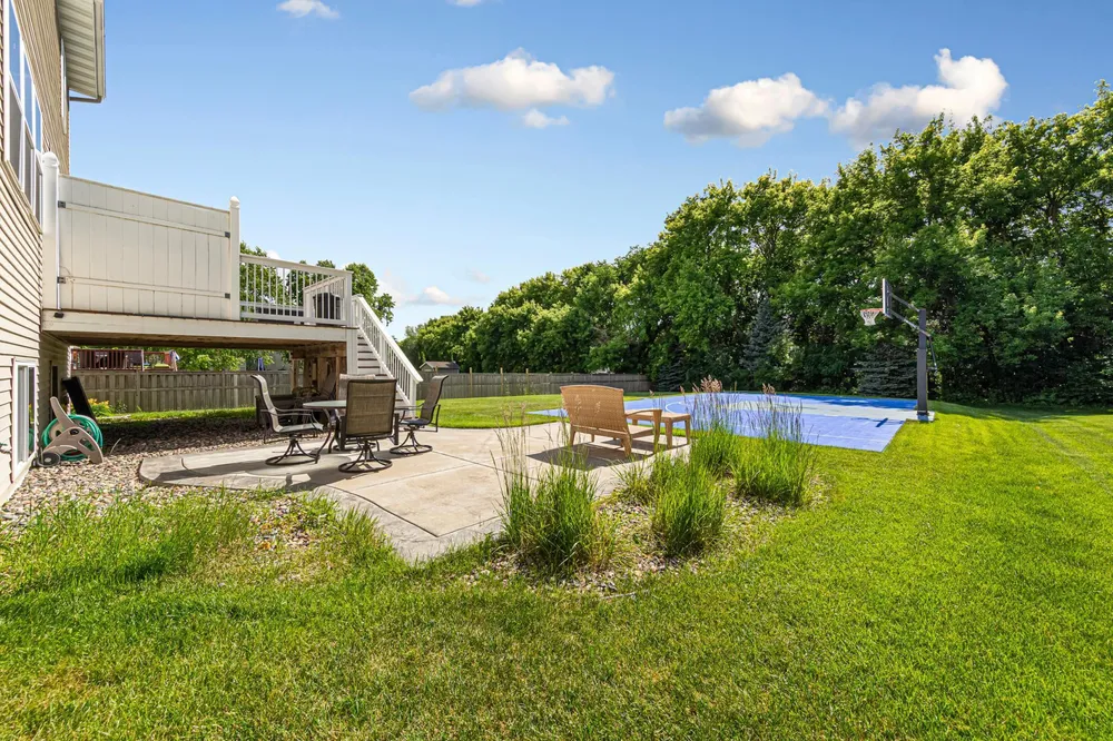 13837 Azalea Ave, Rosemount, MN 55068