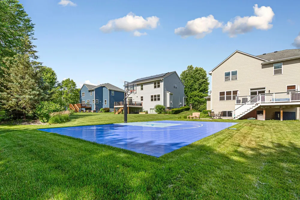 13837 Azalea Ave, Rosemount, MN 55068