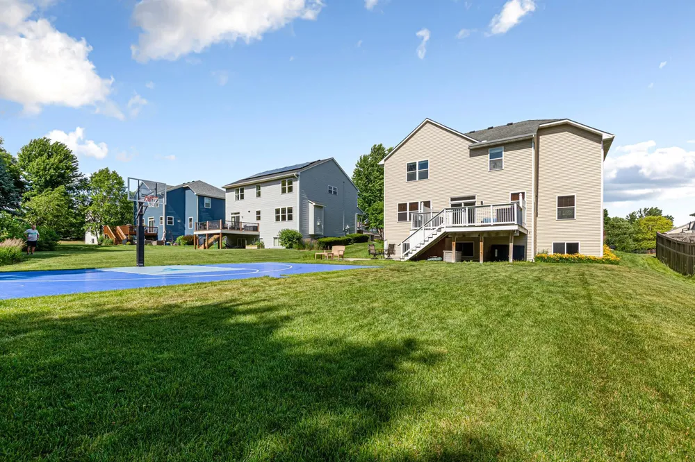 13837 Azalea Ave, Rosemount, MN 55068