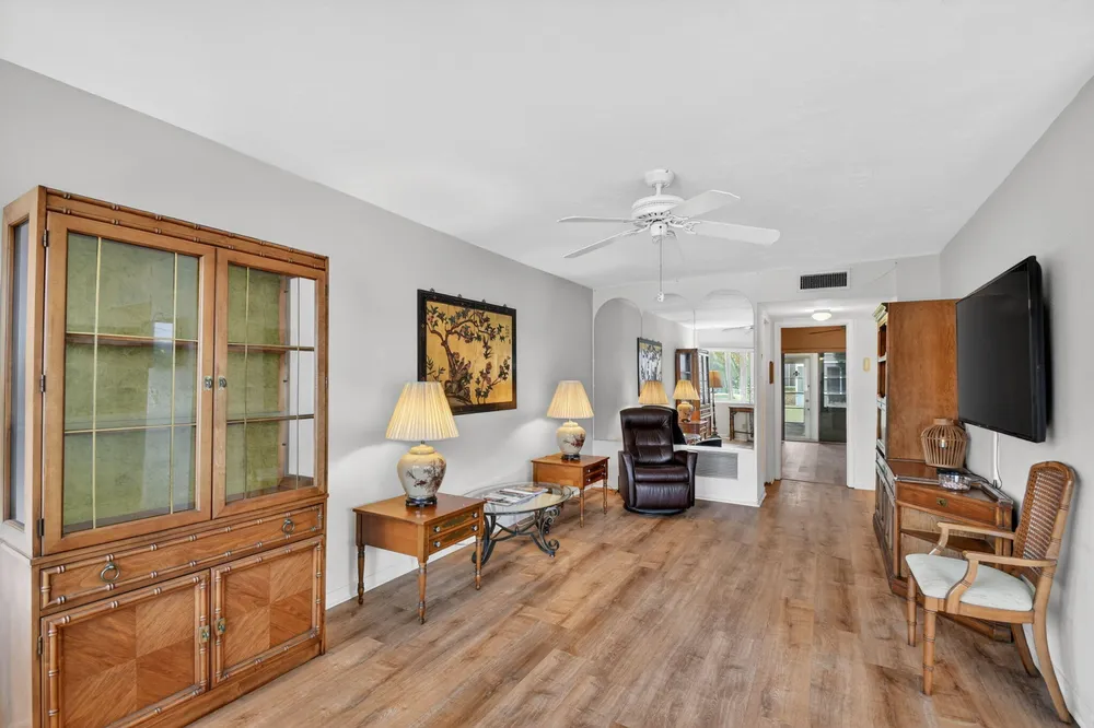 3240 Lake Osborne Dr, Lake Worth Beach, FL 33461