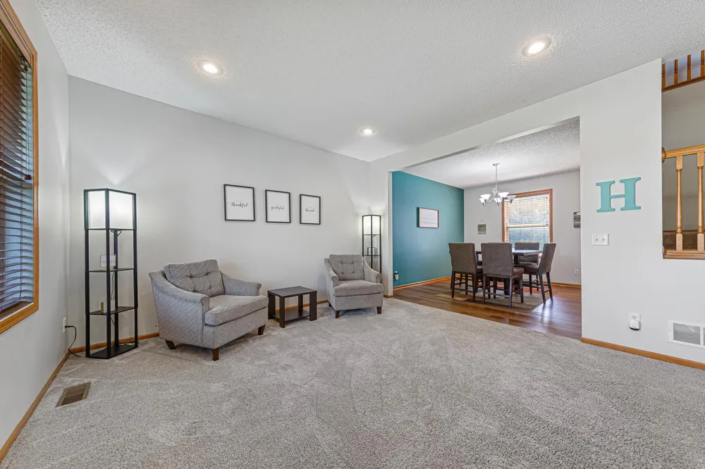 13837 Azalea Ave, Rosemount, MN 55068