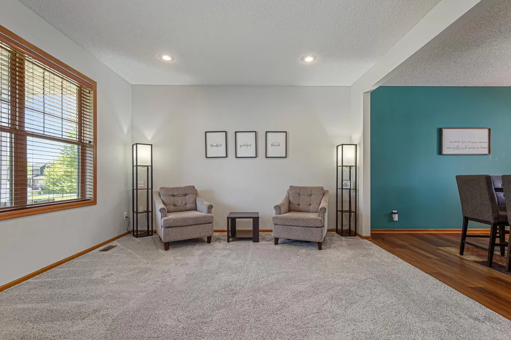 13837 Azalea Ave, Rosemount, MN 55068