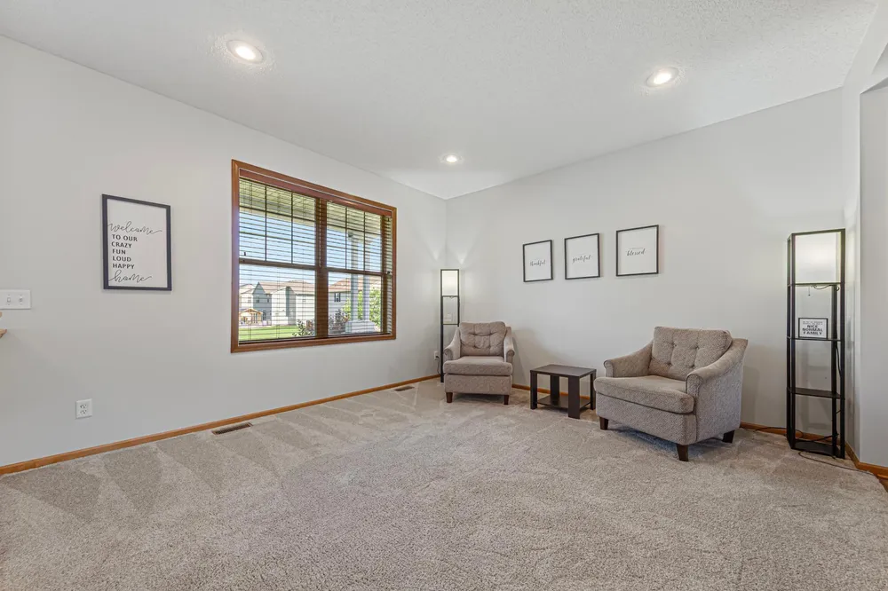 13837 Azalea Ave, Rosemount, MN 55068