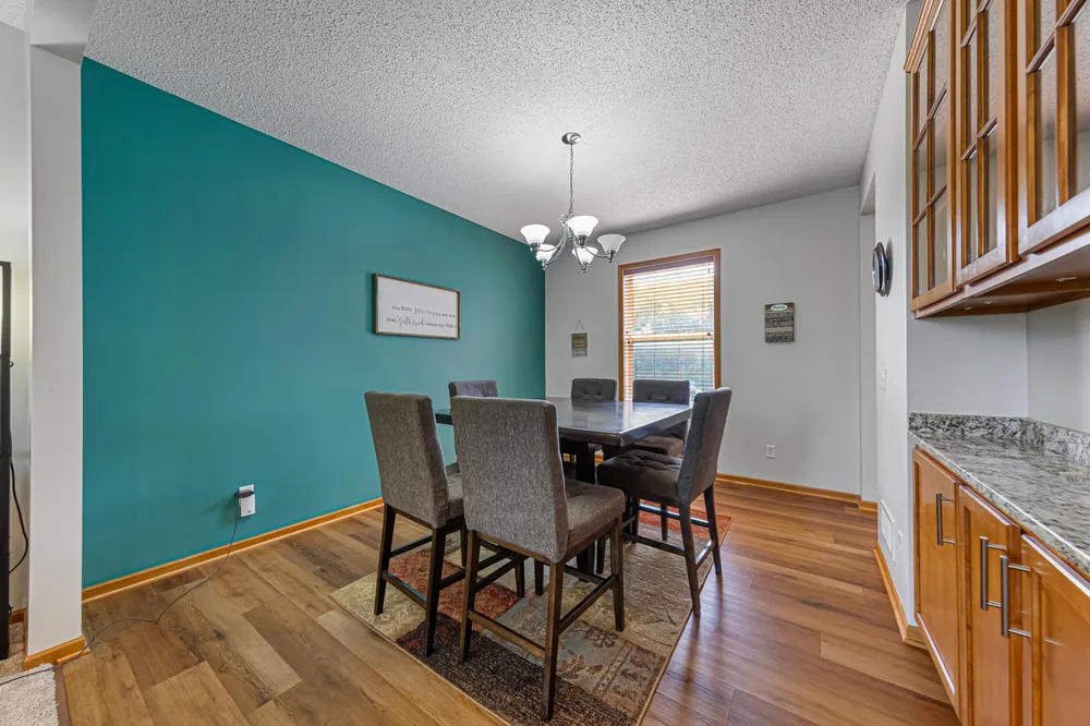 13837 Azalea Ave, Rosemount, MN 55068