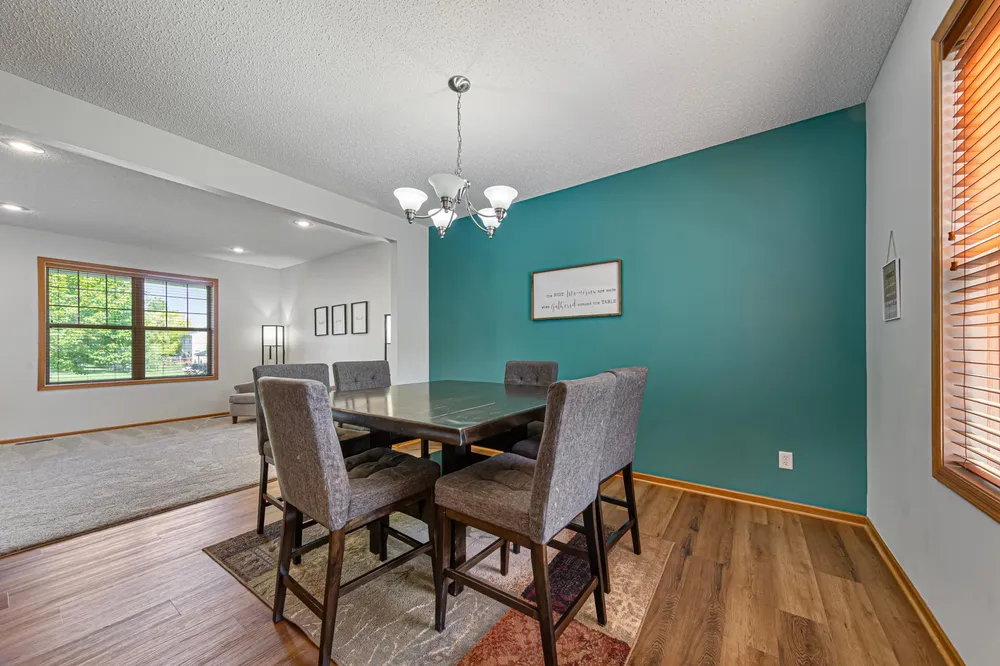 13837 Azalea Ave, Rosemount, MN 55068