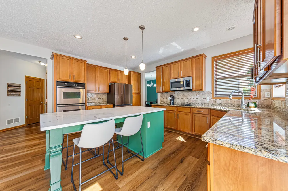 13837 Azalea Ave, Rosemount, MN 55068