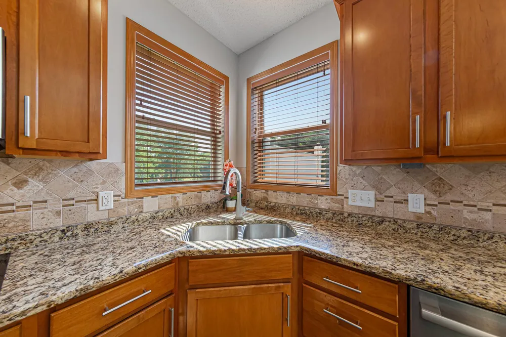 13837 Azalea Ave, Rosemount, MN 55068