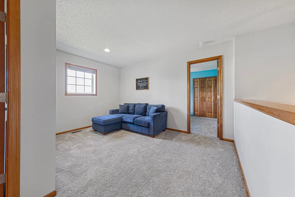 13837 Azalea Ave, Rosemount, MN 55068