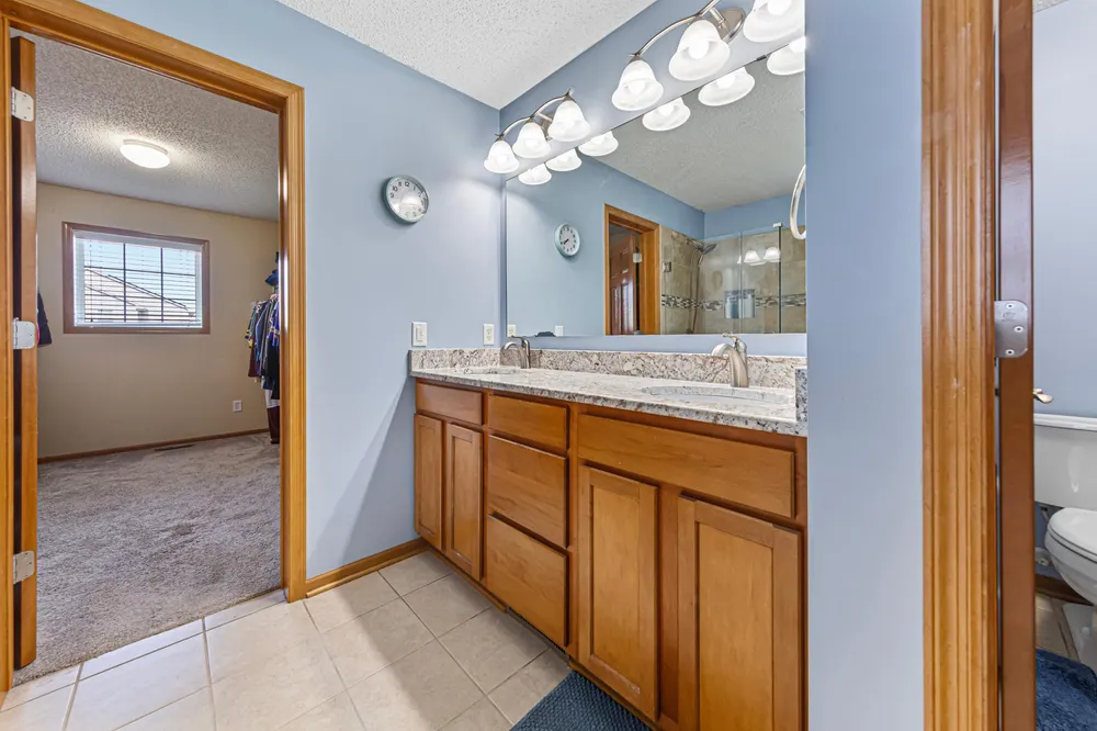 13837 Azalea Ave, Rosemount, MN 55068