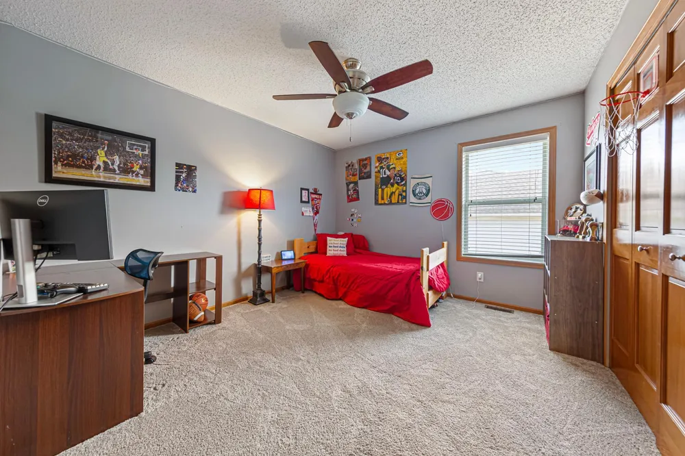 13837 Azalea Ave, Rosemount, MN 55068
