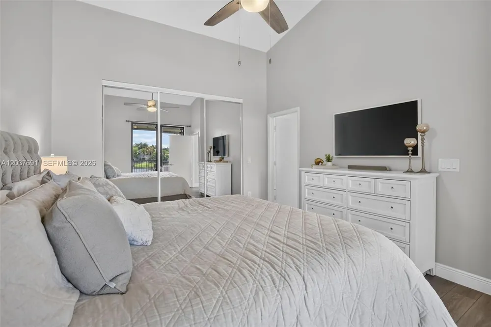 10661 NW 14th St, Plantation, FL 33322