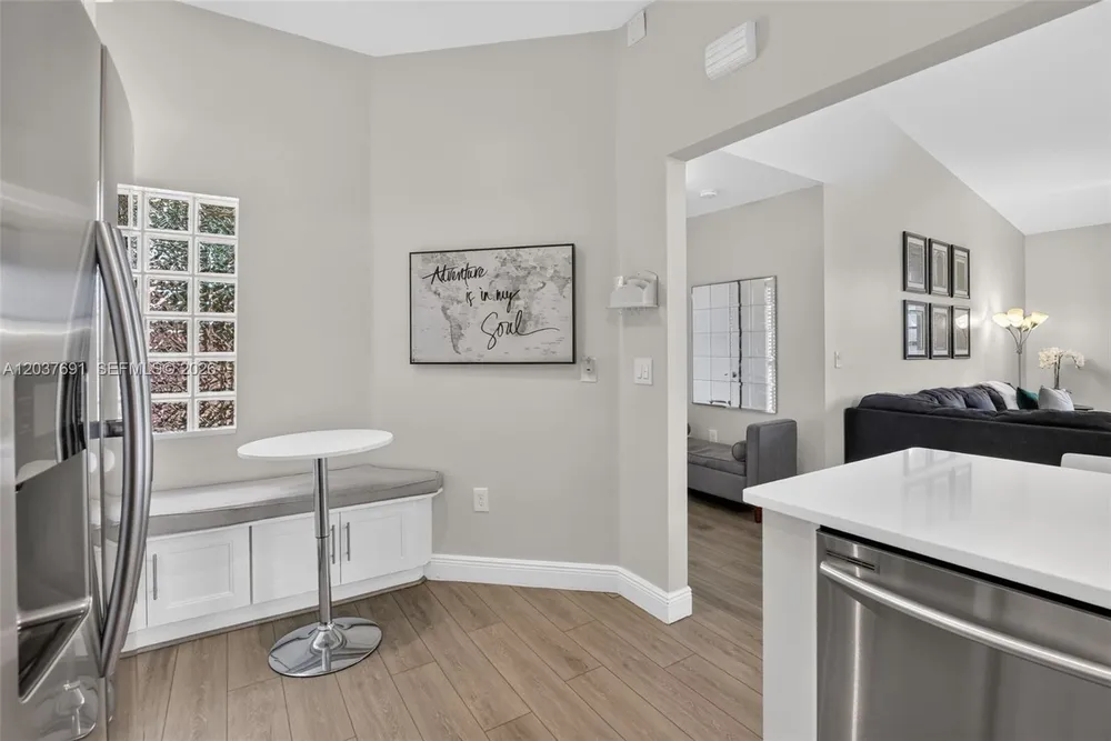10661 NW 14th St, Plantation, FL 33322
