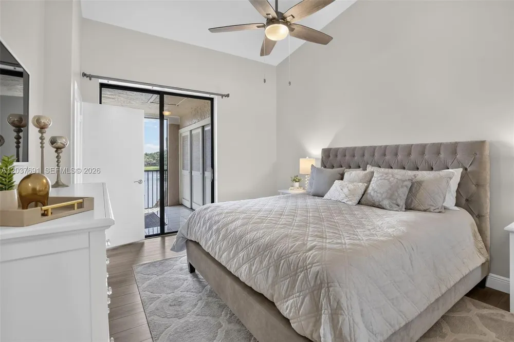10661 NW 14th St, Plantation, FL 33322