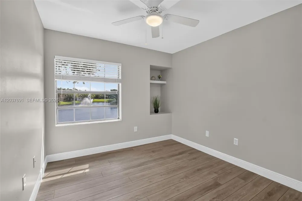 10661 NW 14th St, Plantation, FL 33322
